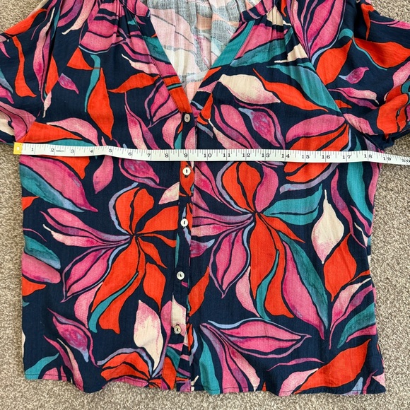 EVEREVE Multicolor Floral Button Down V Neck Blouse Women’s Size Medium EUC - Picture 7 of 8